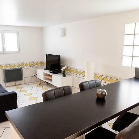 Charmant 2 Pieces Moderne Clichy-sous-Bois Ngoại thất bức ảnh