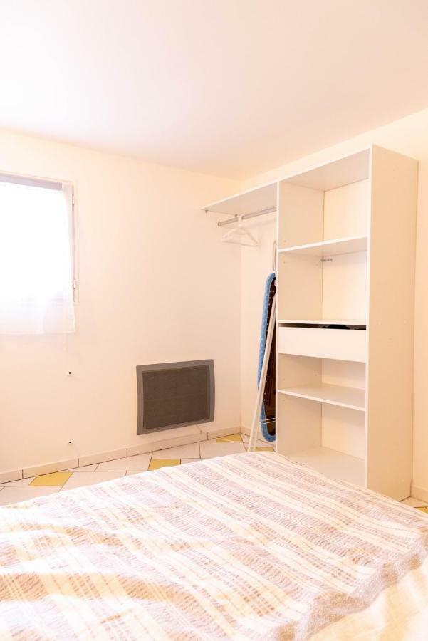 Charmant 2 Pieces Moderne Clichy-sous-Bois Ngoại thất bức ảnh